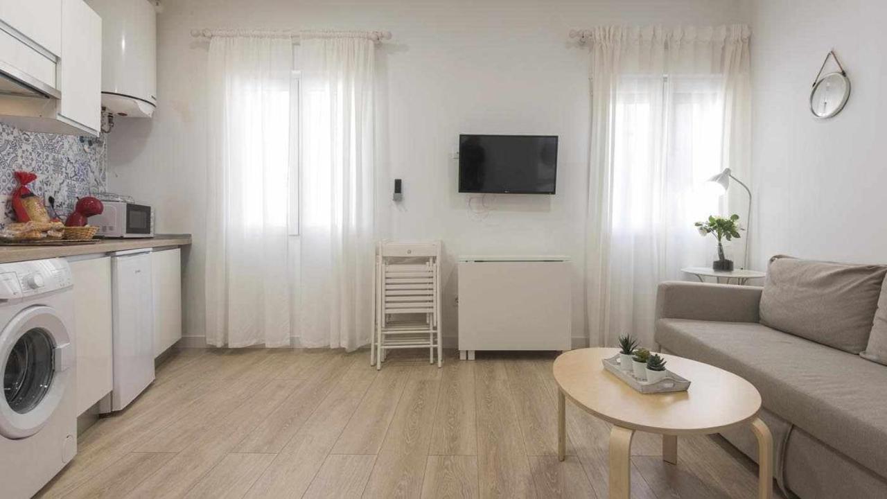 Apartamentos Dimax By Toledo Ap Екстер'єр фото