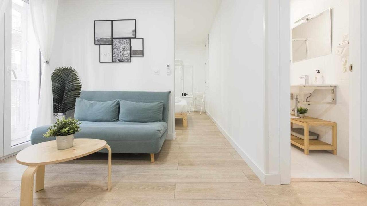 Apartamentos Dimax By Toledo Ap Екстер'єр фото